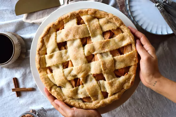 Eggless Apple Pie